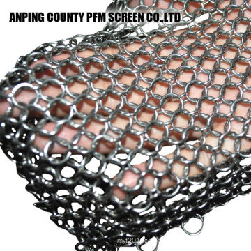 Long life easy to clean stainless steel chainmail scrubber